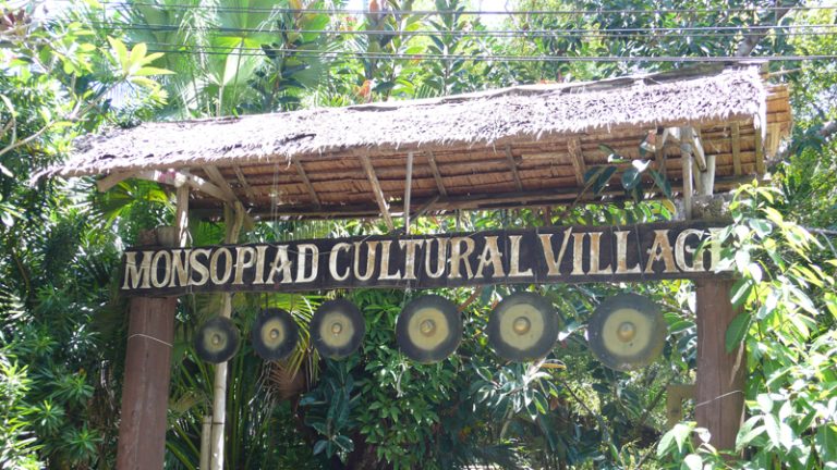 Village of the Head-Hunter - Borneo Insider's Guide